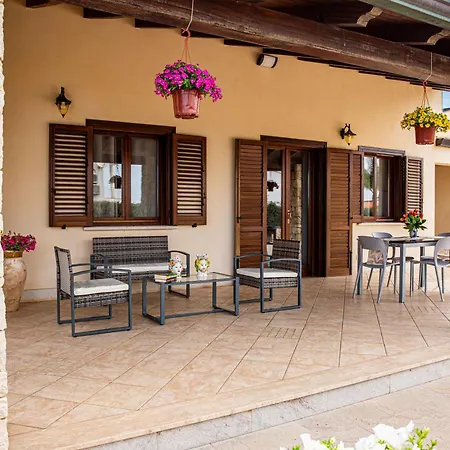 Old Villa Montelanico
